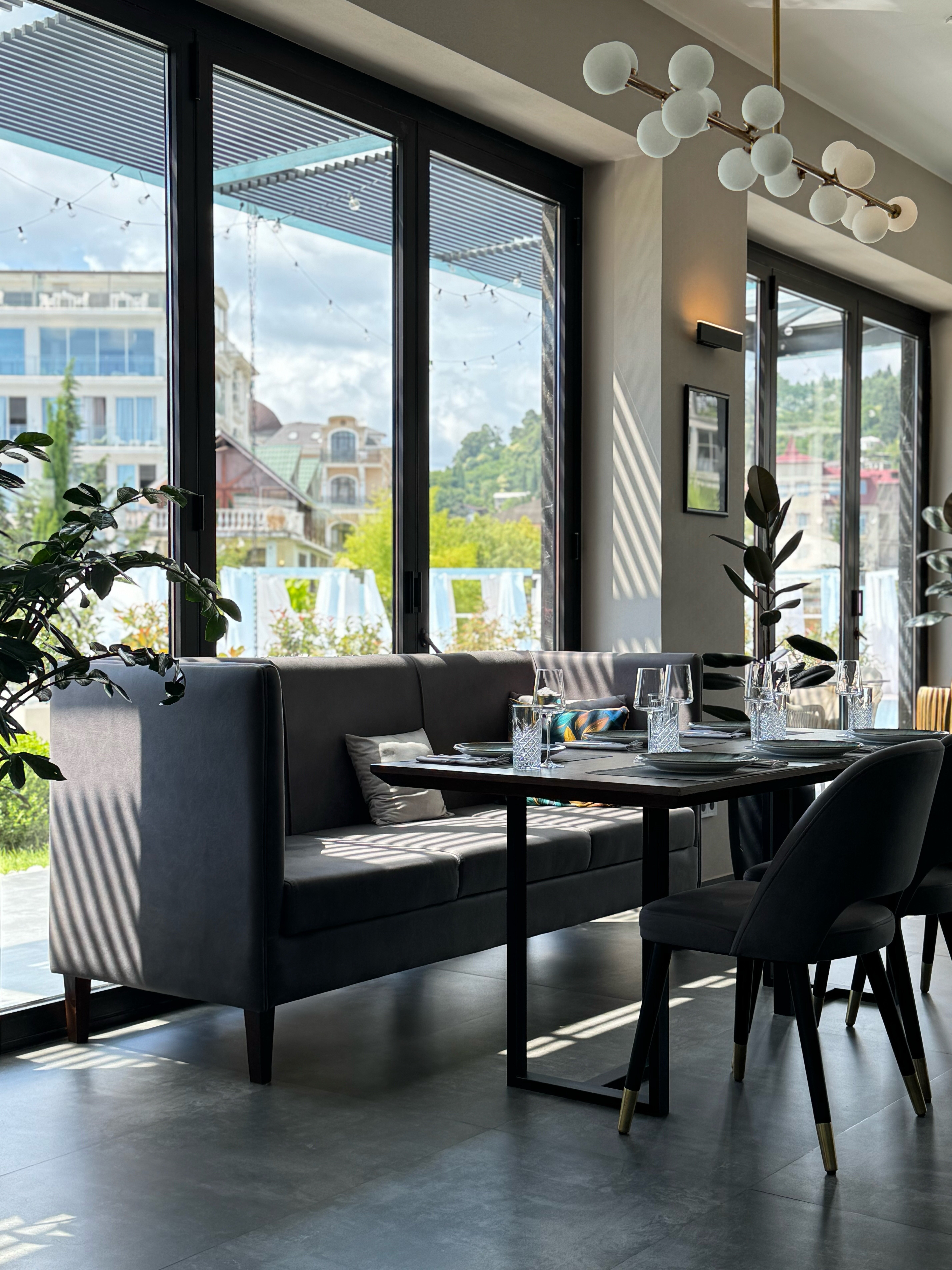 Фото Riviera Hotel