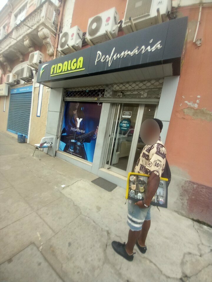 Perfume and cosmetics shop Fidalga, Loanda, photo