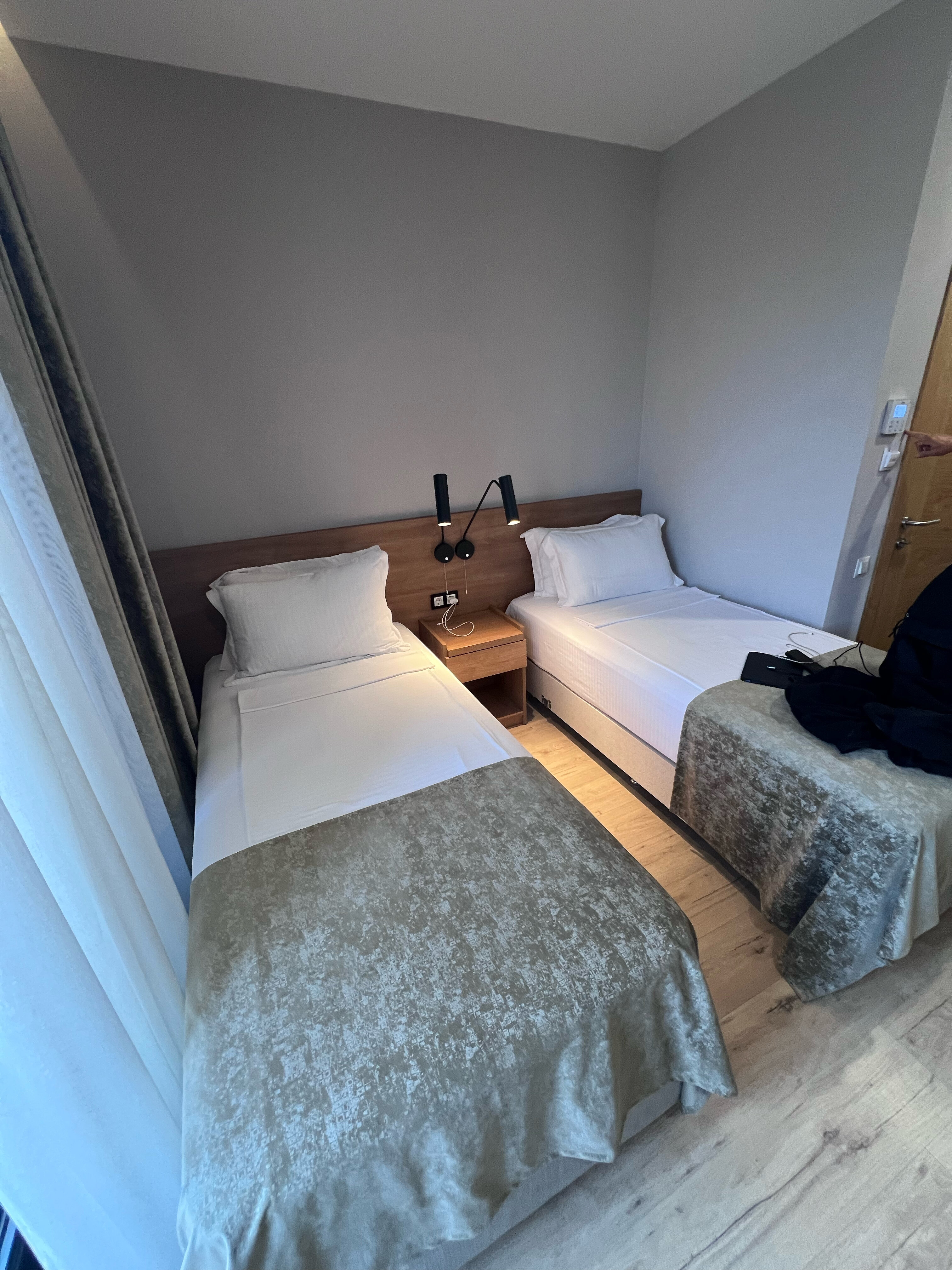 Фото Hotel Banovani