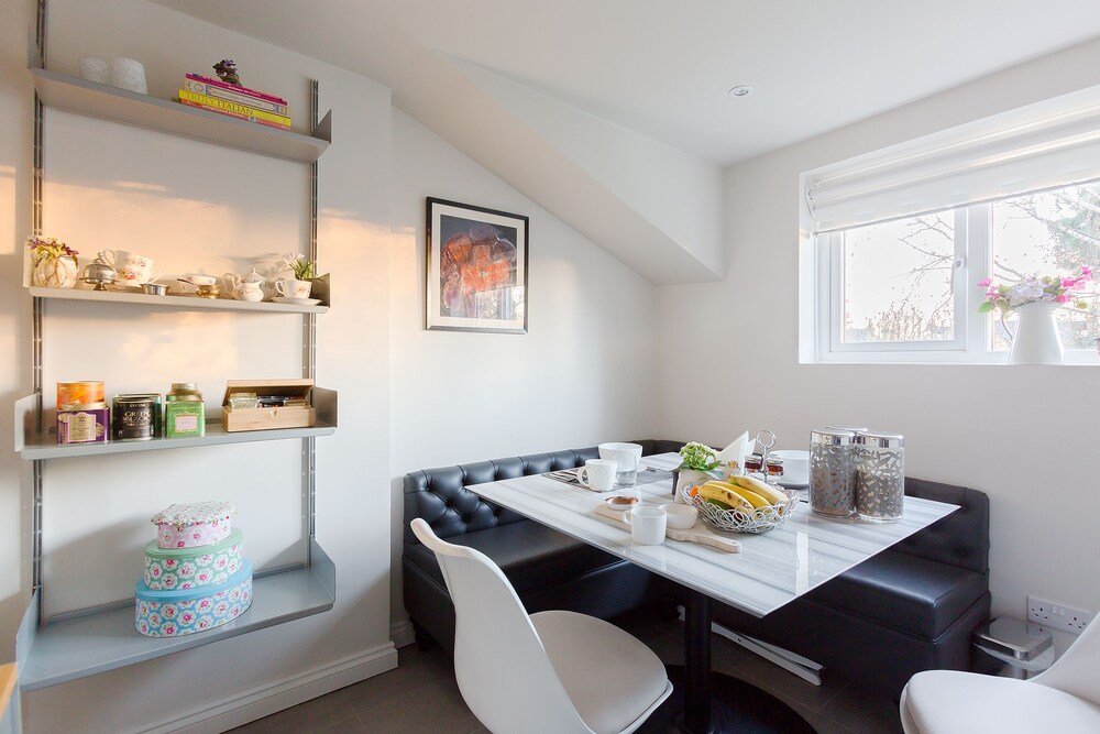 Фото Kew Gardens Apartment
