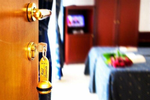 Гостиница Albergo Leonardo в Брешиа