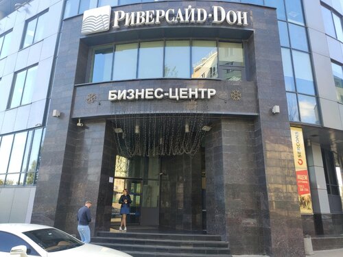 Толық фигуралы әйелдердің үйдегі эротикалық фотосуреттері