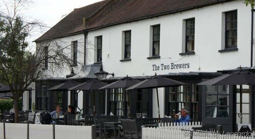 Гостиница Two Brewers by Greene King Inns в Графстве Хартфордшир
