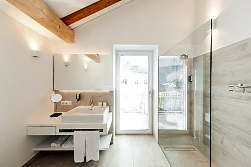 Фото Boutique Hotel Zum Rosenbaum