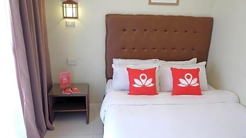 Фото Aloha Hotel