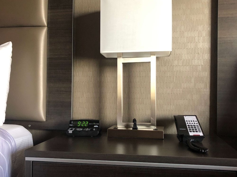 Фото Best Western Plus Waterfront Hotel