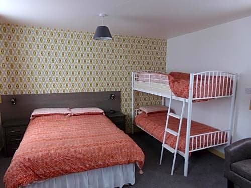 Фото St Annes Hotel