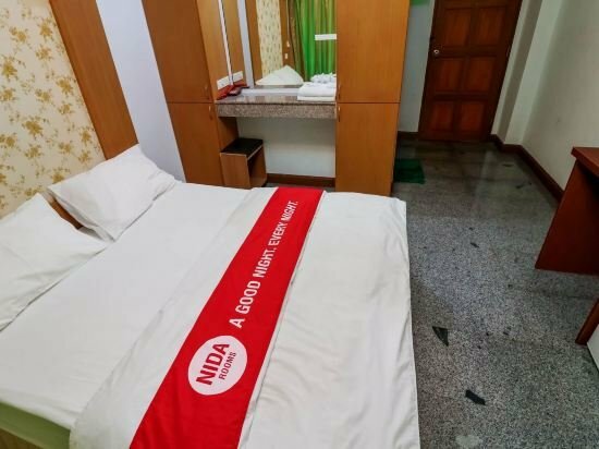 Hotel Nida Rooms Petkasem 581 Golden Place, Bangkok, photo