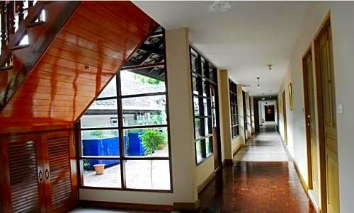 Фото Silom Village Inn