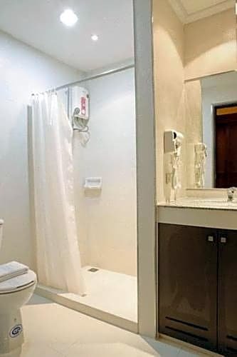 Фото Inn House Hotel