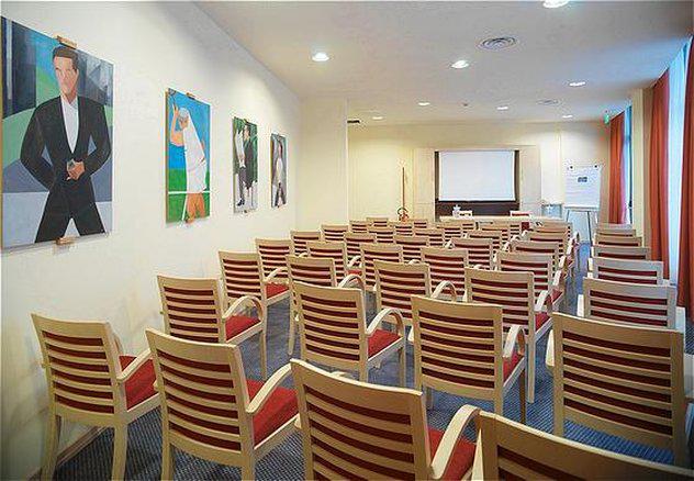 Фото Holiday Inn Express Parma