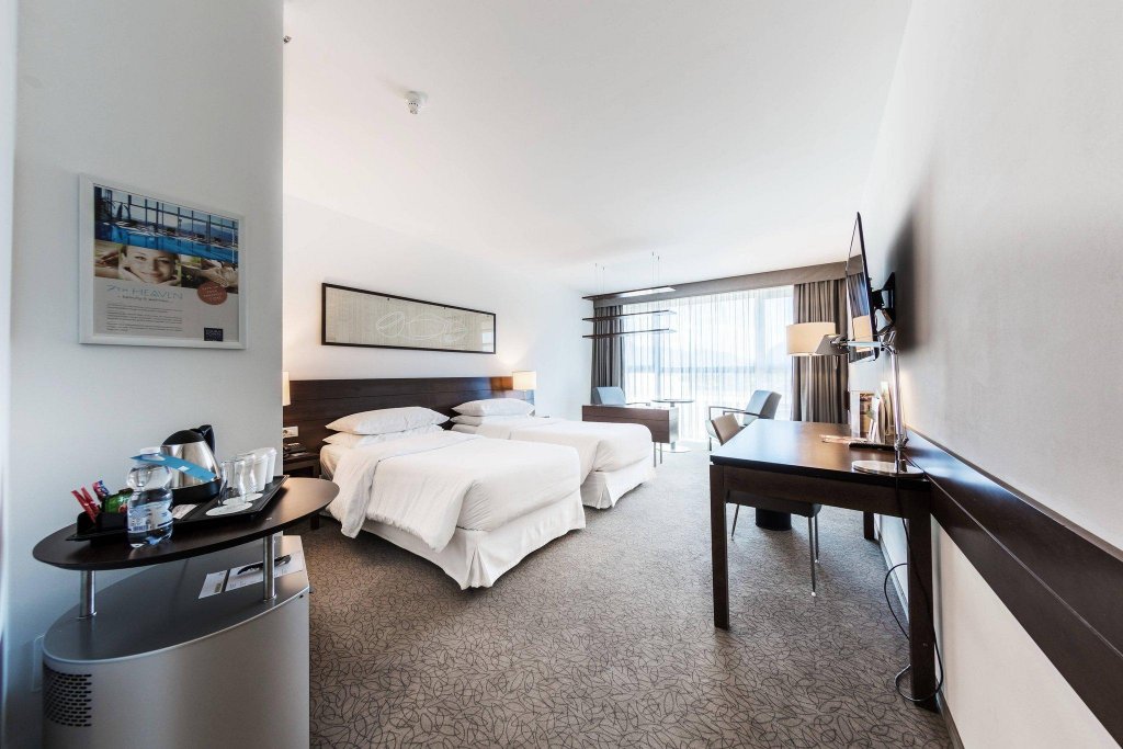 Фото Four Points by Sheraton Bolzano