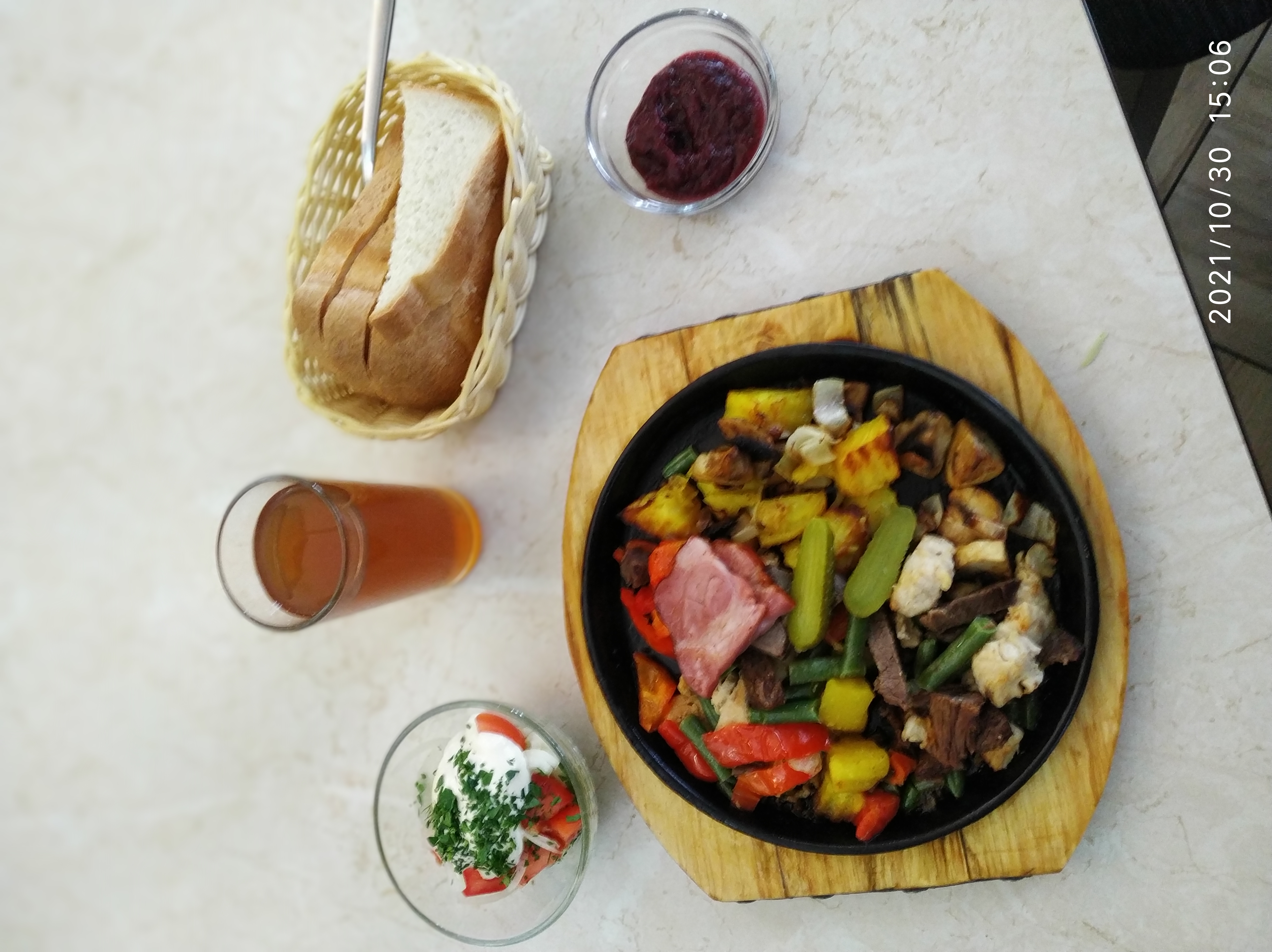 Фото Сутэро