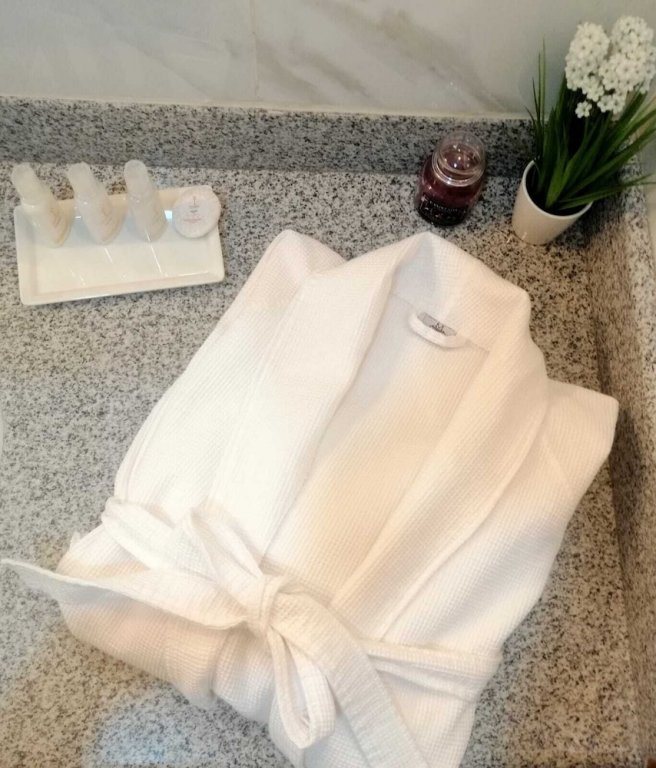 Фото Adamas House Hotel