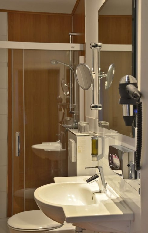 Фото Hotel Celler Hof