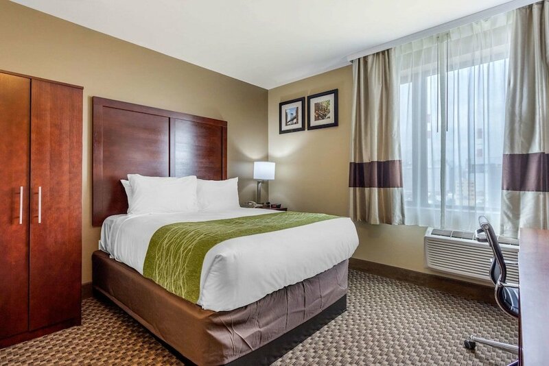 Гостиница Comfort Inn New York Long Island City в Нью-Йорке