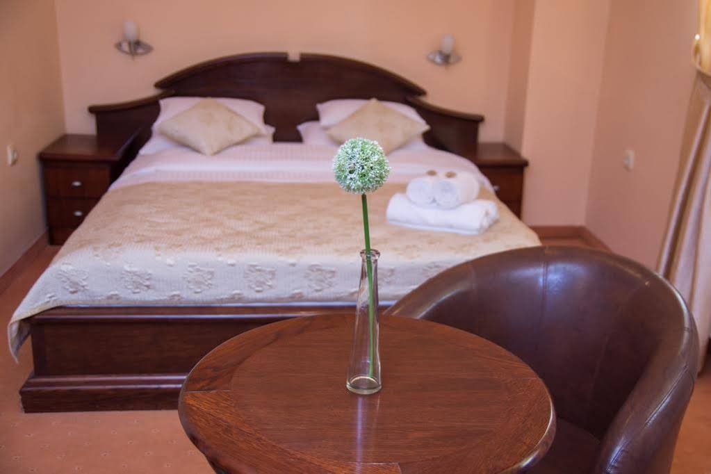 Фото Hotel Garni Royal Crown