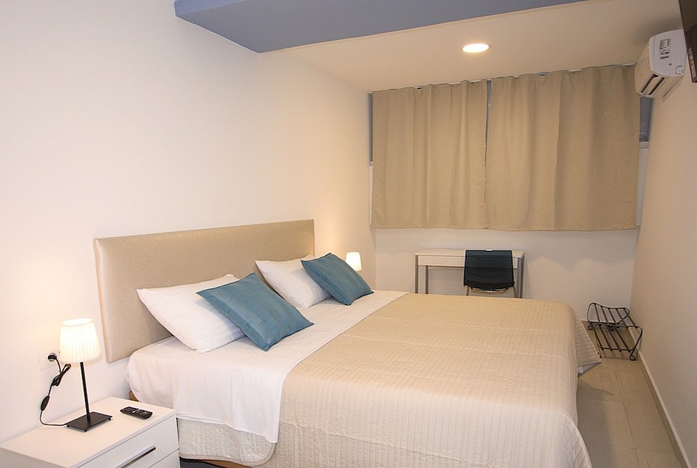 Фото Downtown Boutique Hostel