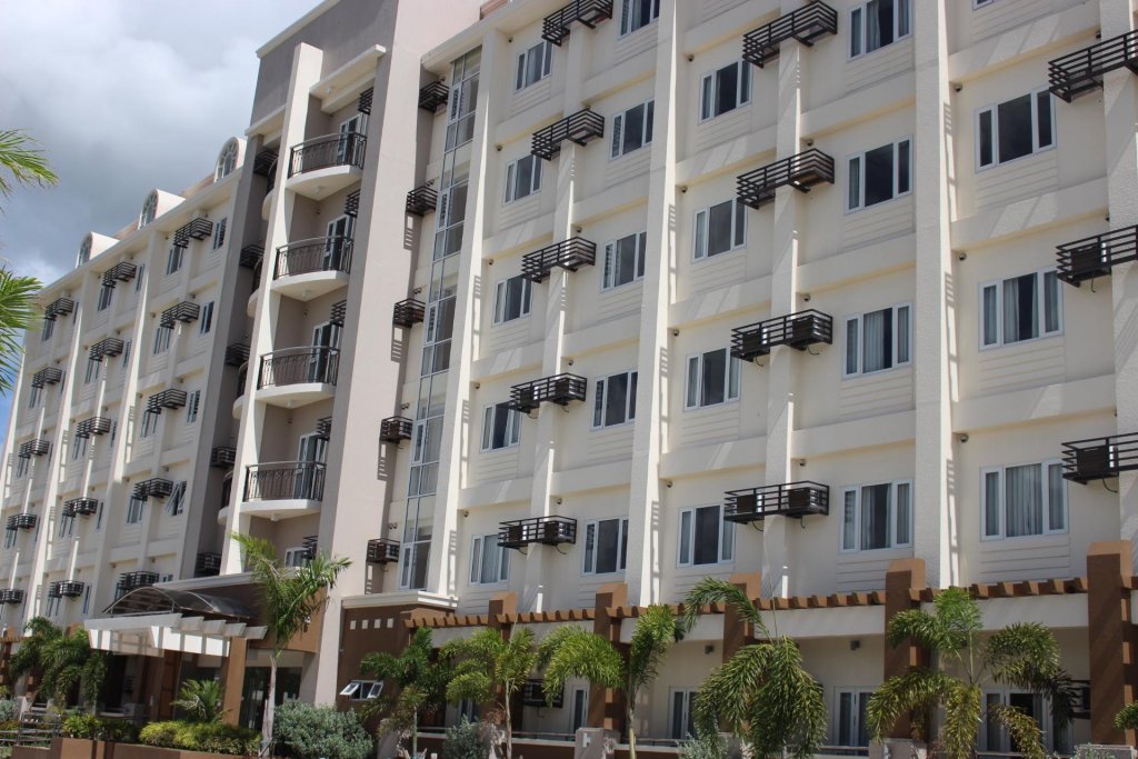 Фото Sotogrande Iloilo Hotel