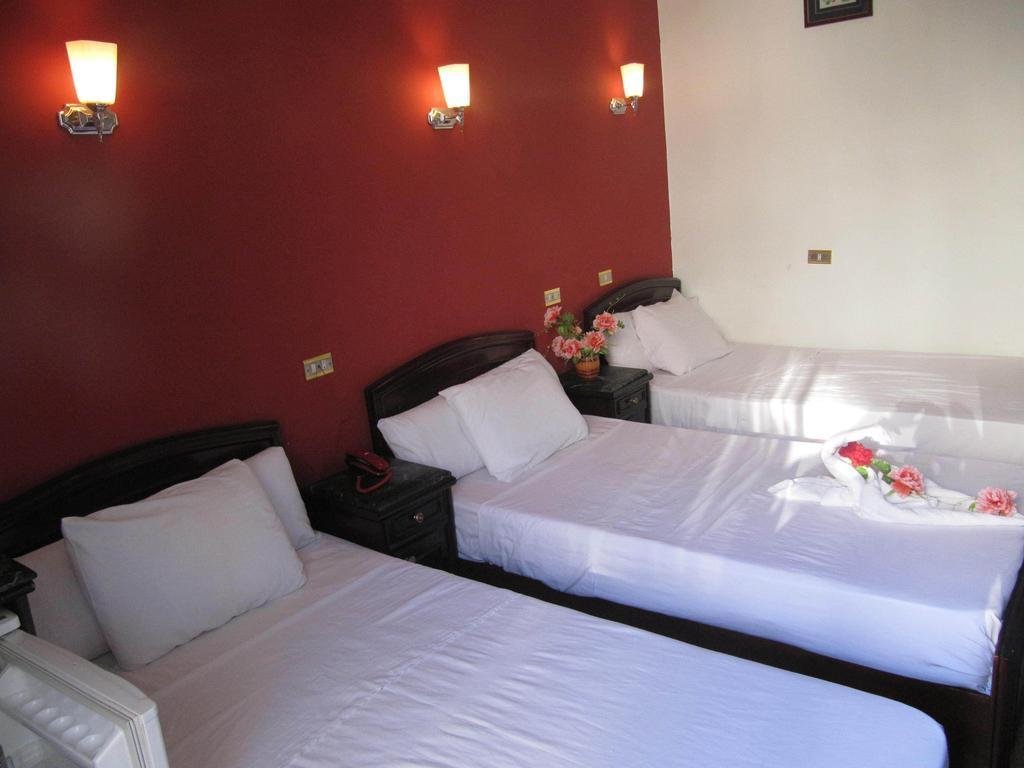 Фото Cheers Hostel Cairo