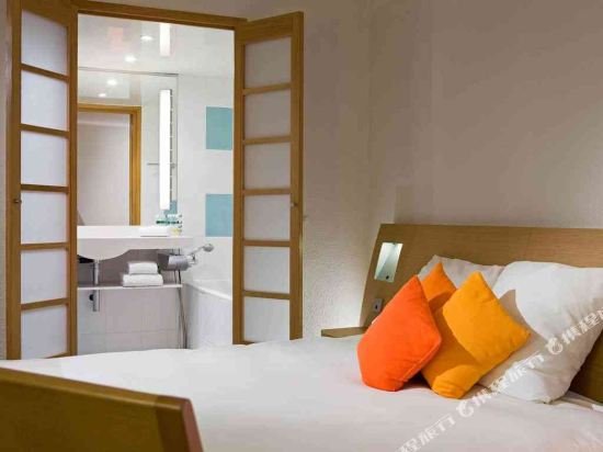 Фото Novotel Lille Centre Grand-Place