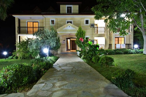 Внешний вид отеля Gokcen Hotel & Apartments в Фетхии, фото 1