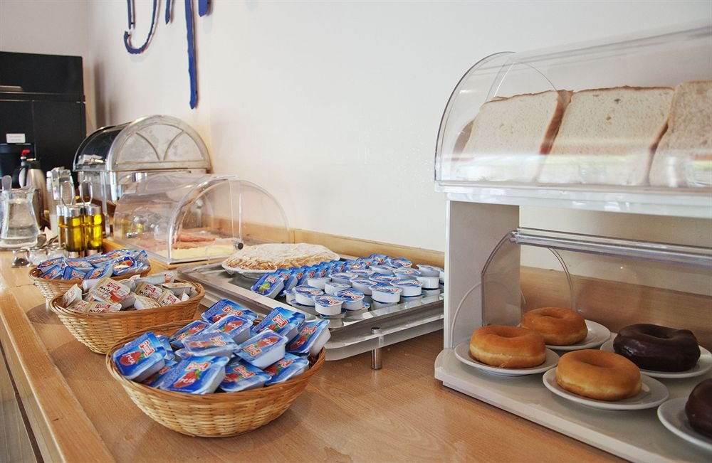 Фото Travelodge Madrid Torrelaguna