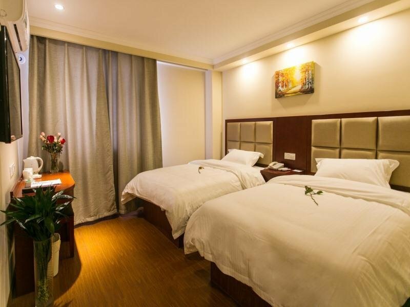 Гостиница GreenTree Inn Suzhou Guanqian Street Leqiao Metro Station в Сучжоу