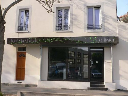 Гостиница Le Figuier в Иври-сюре-Сене