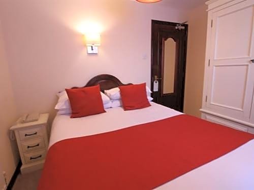 Фото The Pilgrims Hotel