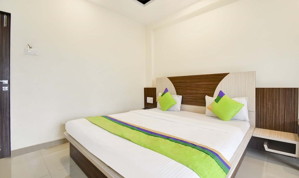 Фото Yashraj Residency