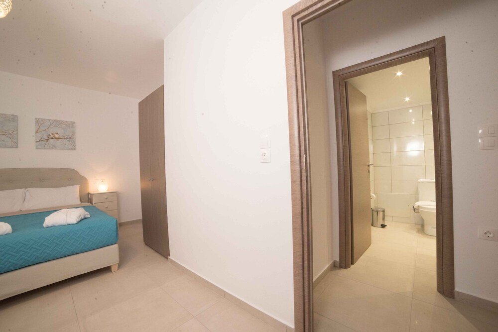 Фото Bella Mare Luxury Apartments