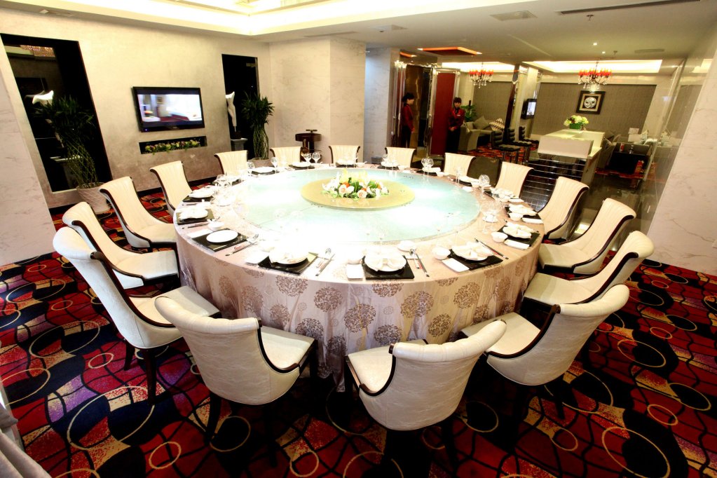 Фото New Beacon Jinyin Lake Intl Hotel