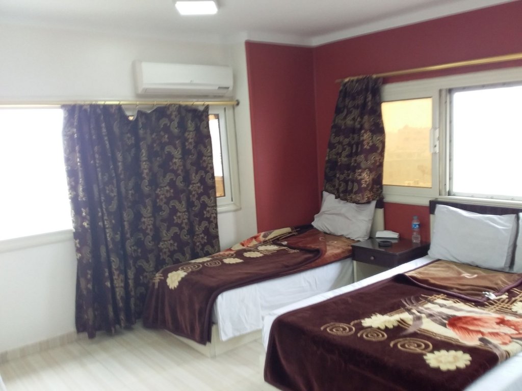 Фото Isis Hostel 2