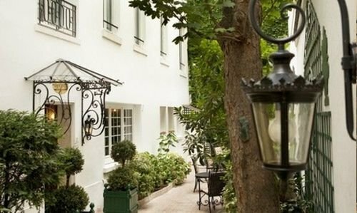 Внешний вид отеля Hotel De Varenne в Париже, фото 4