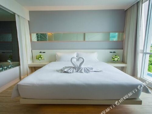 Гостиница Crystal Hotel Hat Yai в Хатъяй