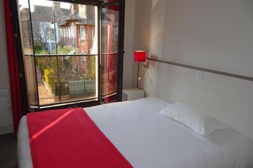 Фото Hôtel Saint Laurent