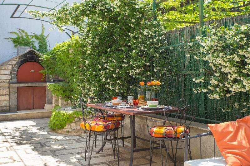 Гостиница Apartment Alma в Сплите