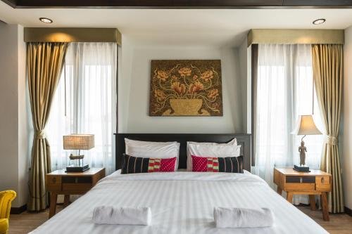 Фото 33 Poshtel - Adults Only