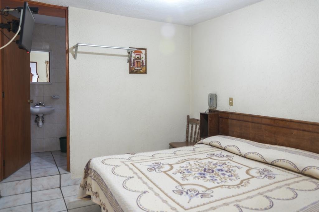 Фото Hotel El 2000