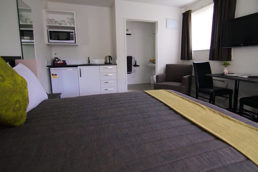 Фото Airport Palms Motel