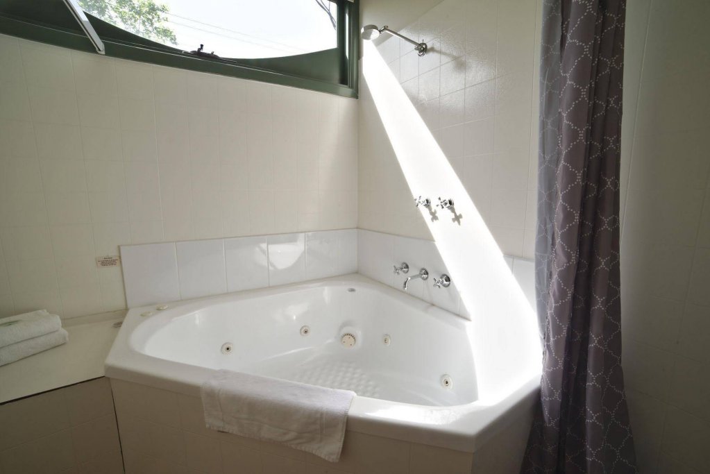 Фото Ballarat Serviced Apartments