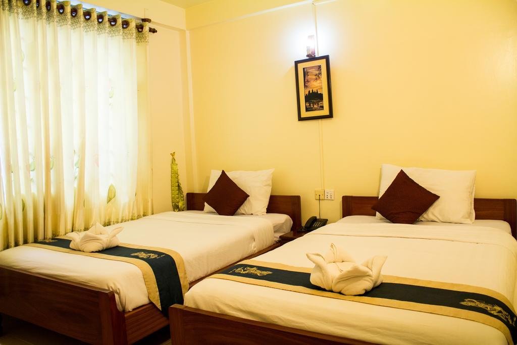 Фото отеля 2