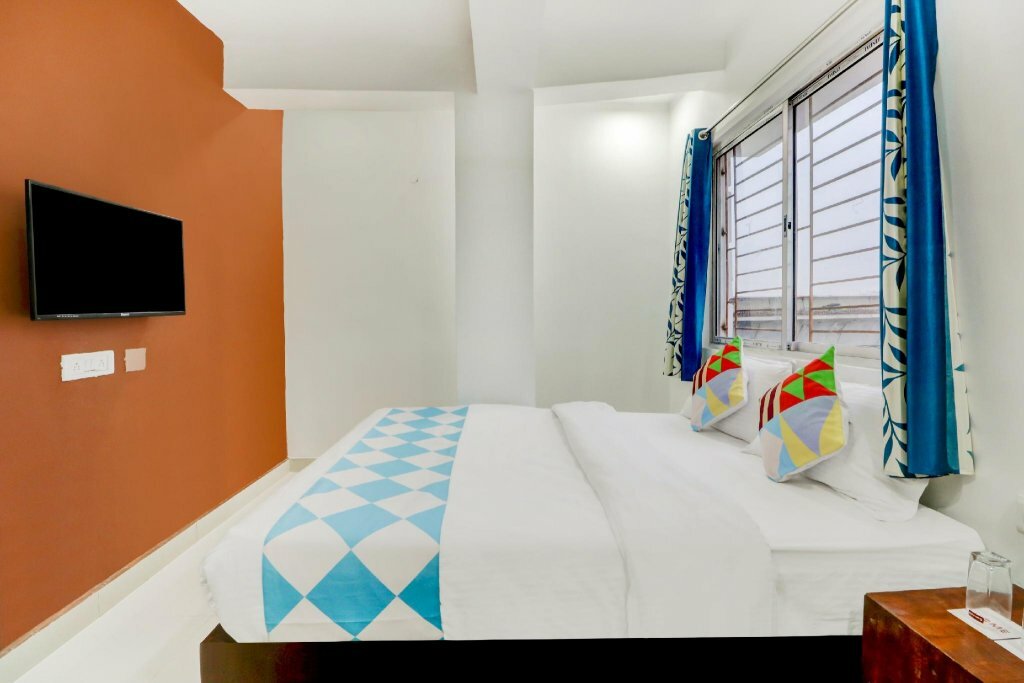 Hotel Oyo Flagship 74641 Delightful Stay Em Byepass, Calcutta, photo