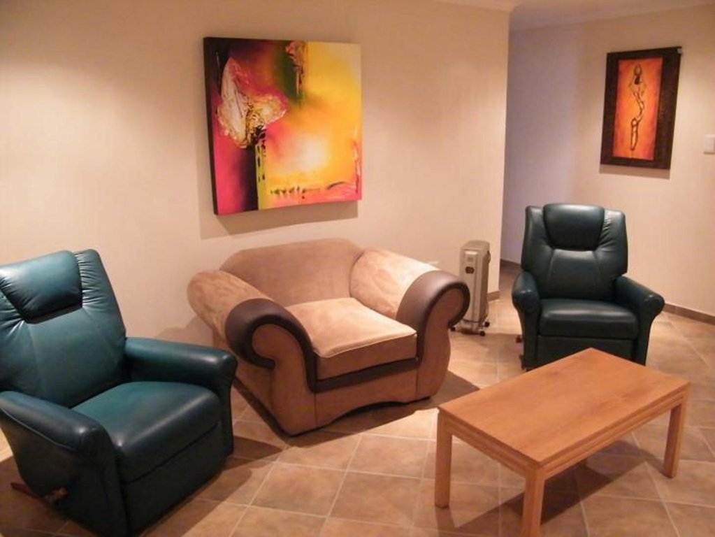 Фото Airport Lodge Guest House