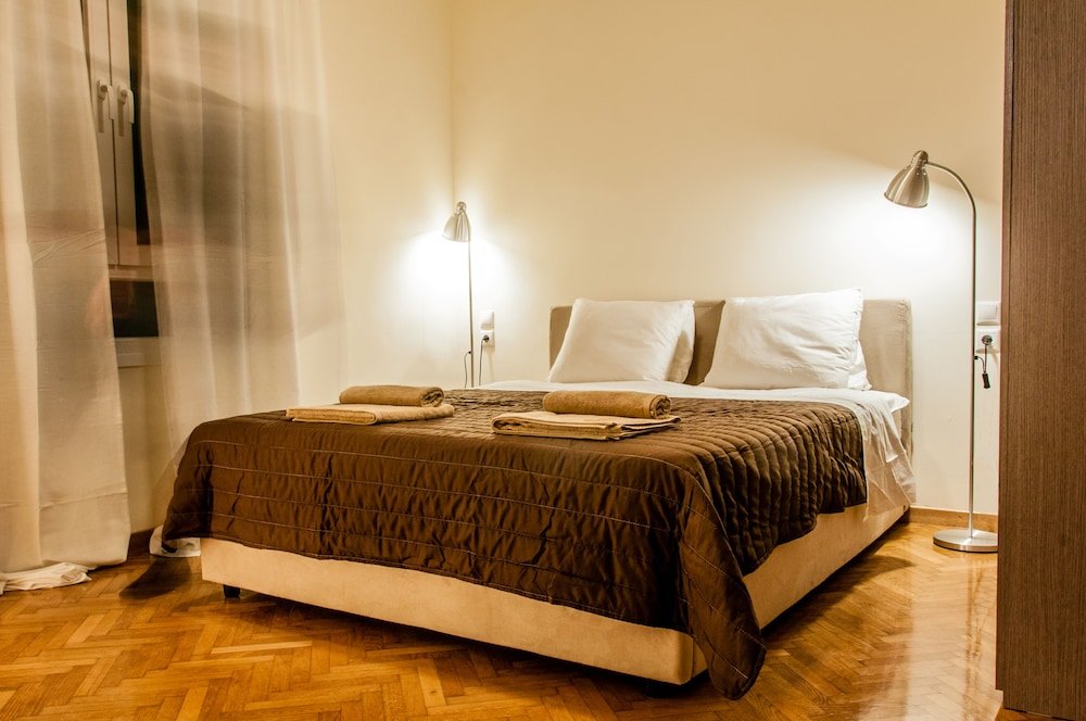 Фото The Central Boutique Αpartments