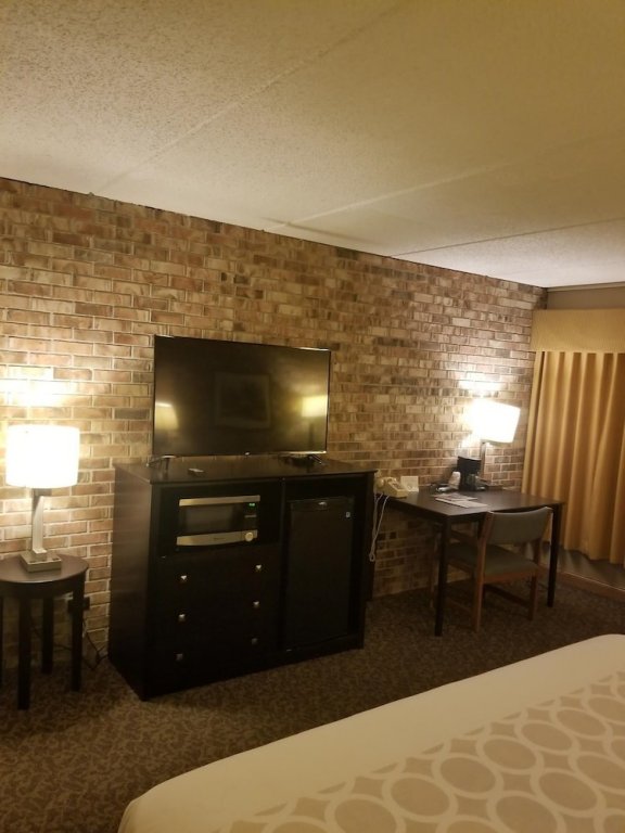 Фото Morris Grand Hotel and Conference Center