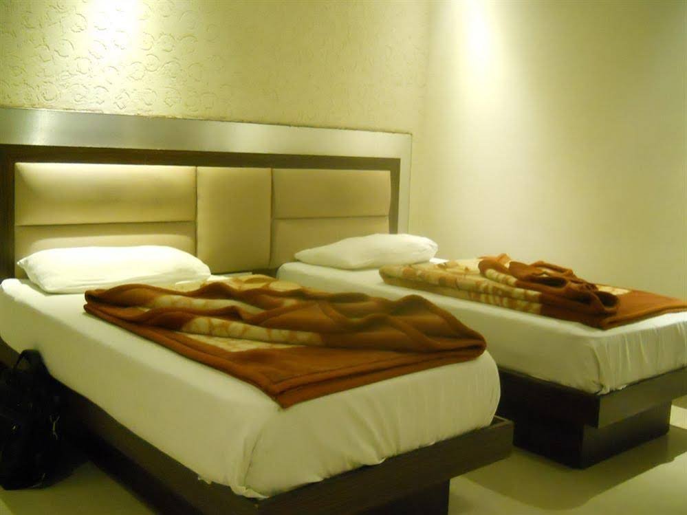 Фото Hotel Srivinayak