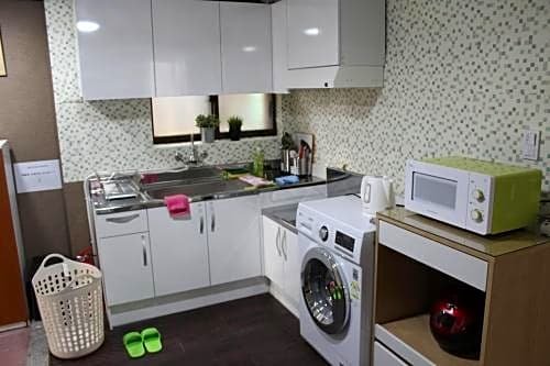 Фото Yeongdeungpo Dadareum Guest House