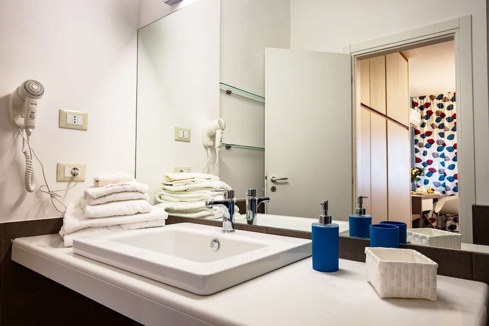 Фото Marbela Apartments & Suites